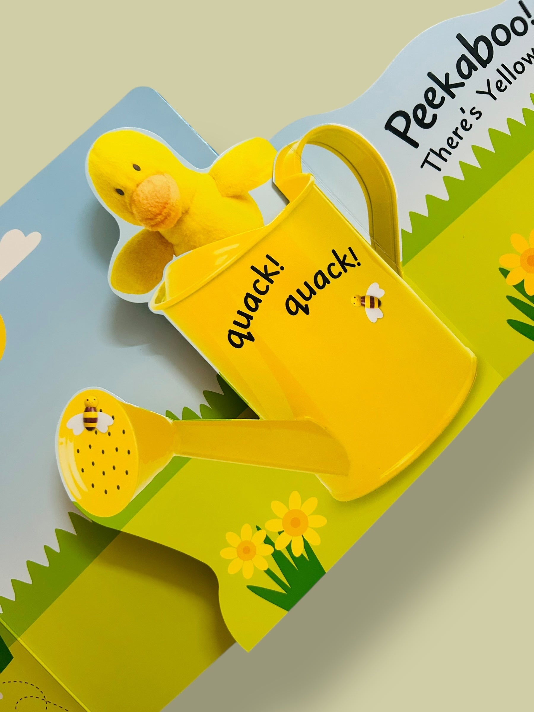 Pop-Up Peekaboo : Colours
