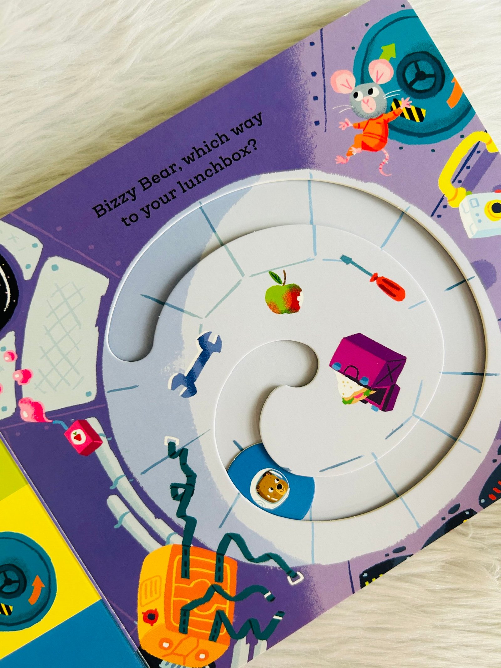 Bizzy Bear: Find and Follow In Space - Image 4